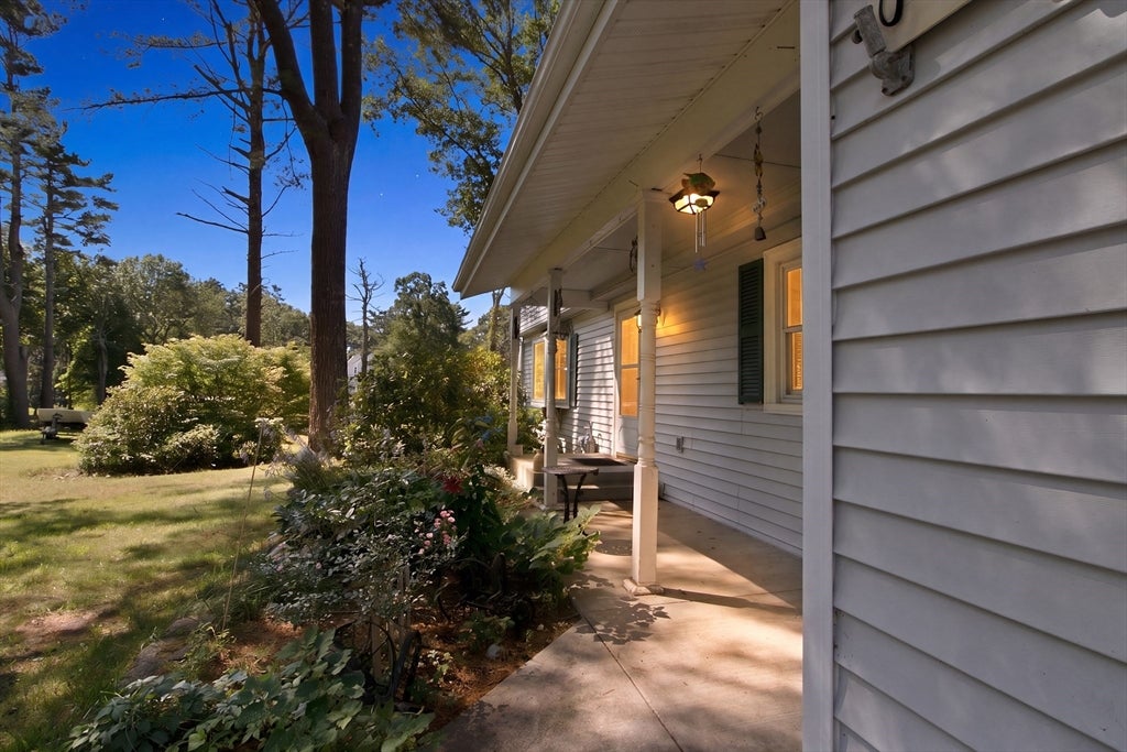 Photo of 10 Roberta Dr, Wareham, MA 02532 (MLS # 73555631)