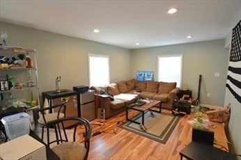 32 Roundy St #1, Beverly, MA, 32 Roundy St #1, Beverly, MA Photo #3