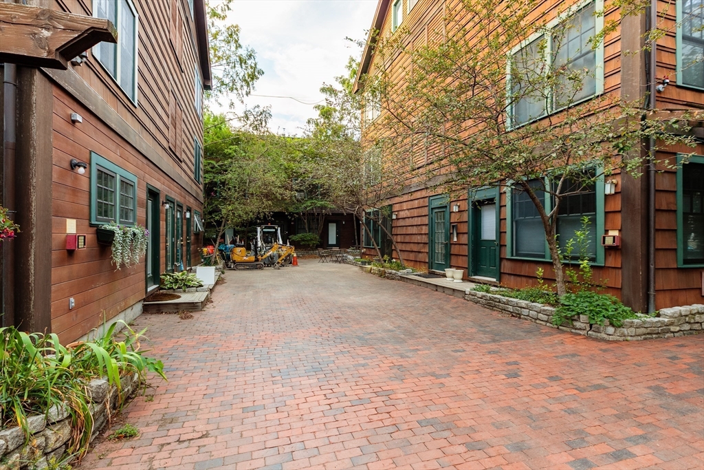421 Norfolk St. 2C