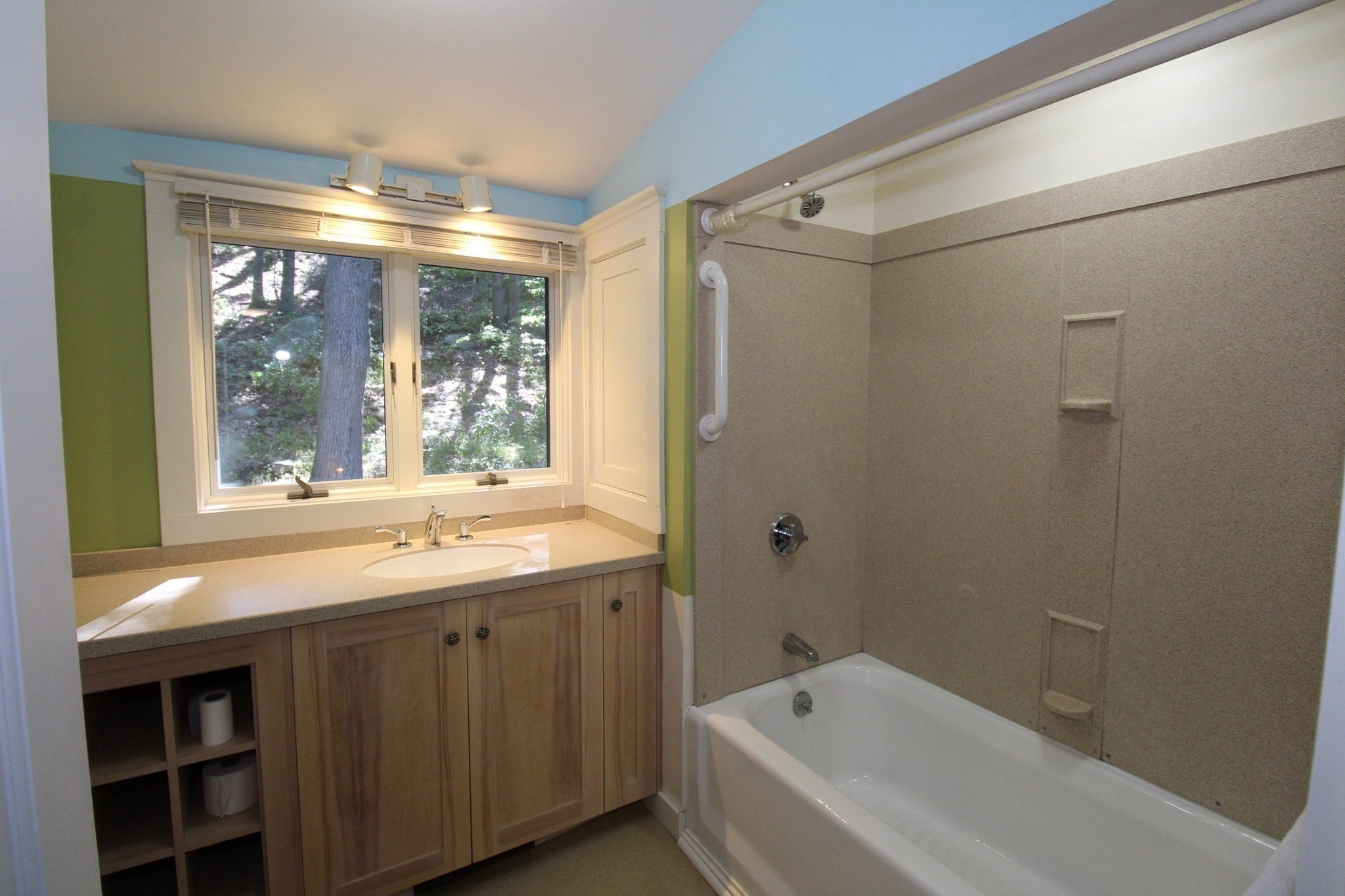 49 Woodward Avenue, Gloucester, MA Photo #24