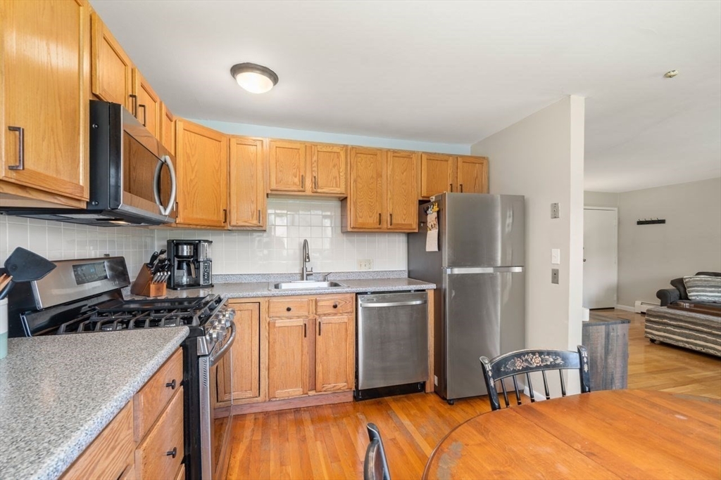 28 Fernview Avenue 10