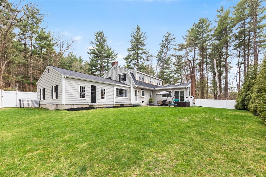 89 Haggetts Pond Rd