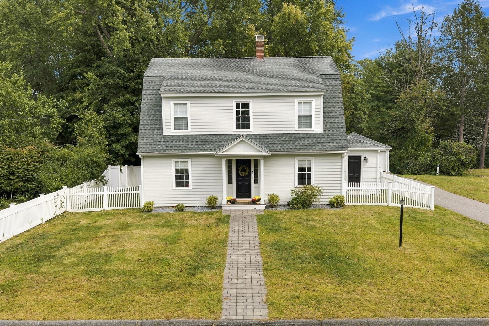 Photo of 6 Morse Rd, Wayland, MA