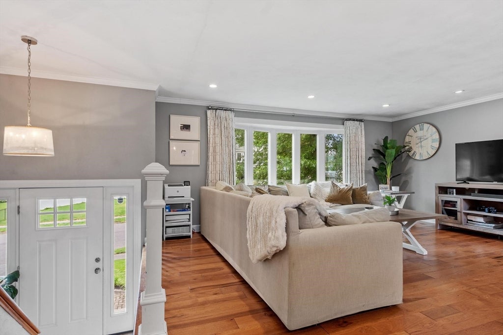 27 Hapgood Way