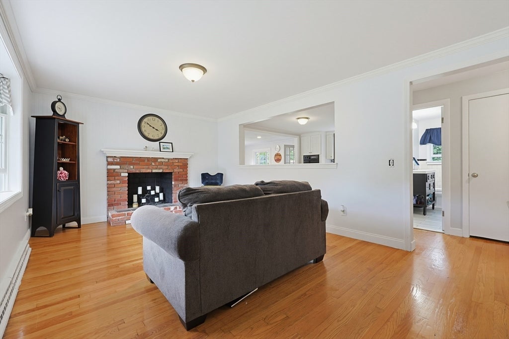 6 Young Ave, North Attleboro, MA Photo #3