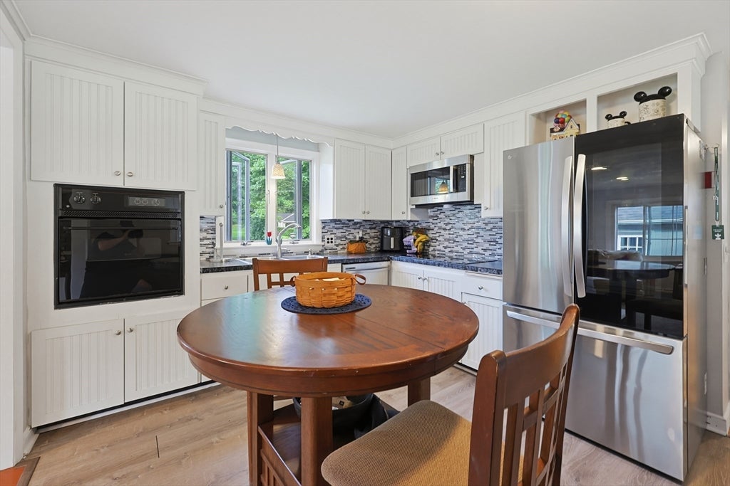 6 Young Ave, North Attleboro, MA Photo #9