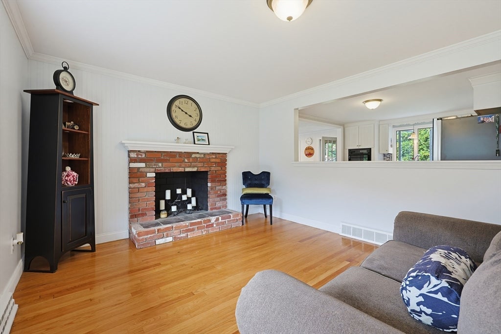 6 Young Ave, North Attleboro, MA Photo #4