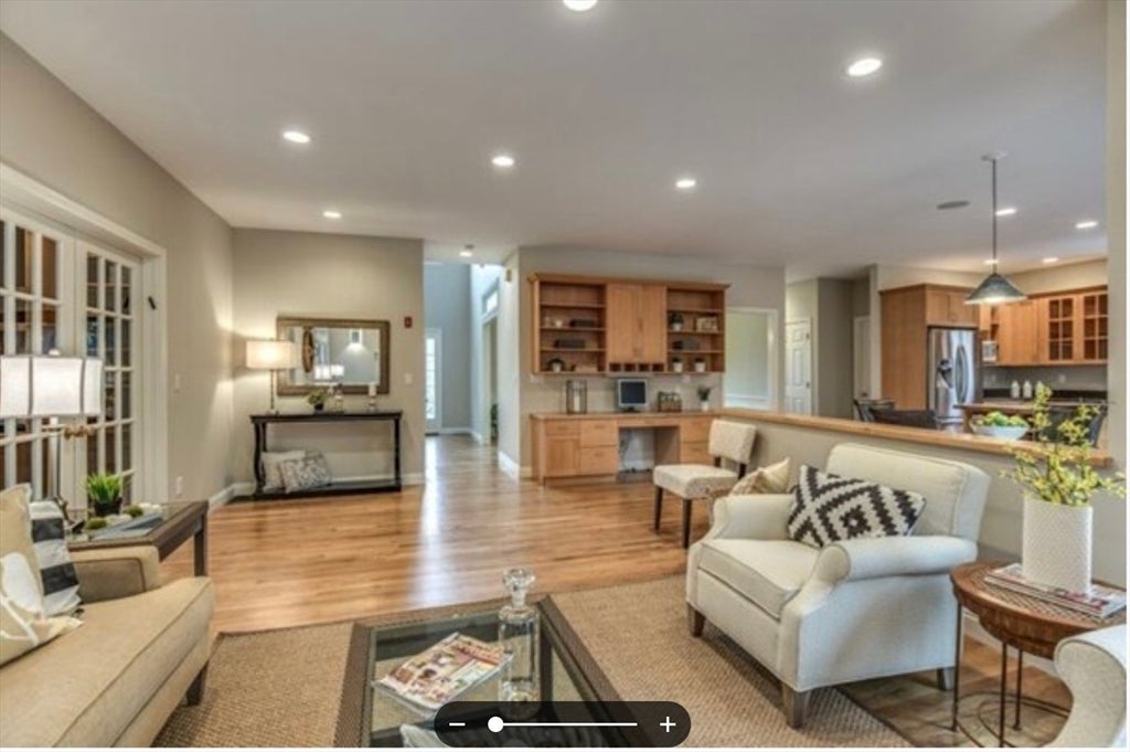 48 Homsy Lane, Needham, MA Photo #5