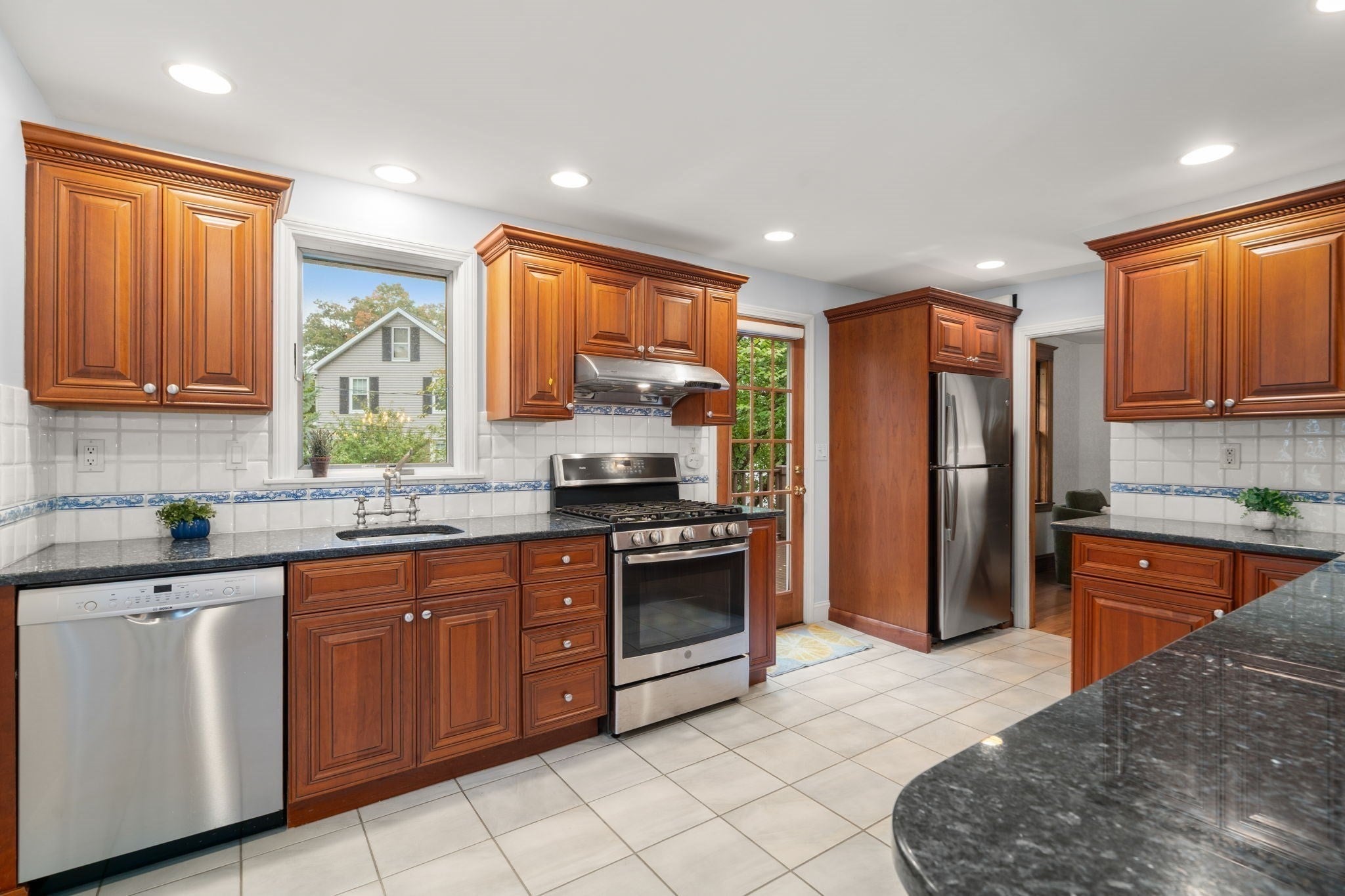 1929 Commonwealth Ave, Newton, MA Photo #8