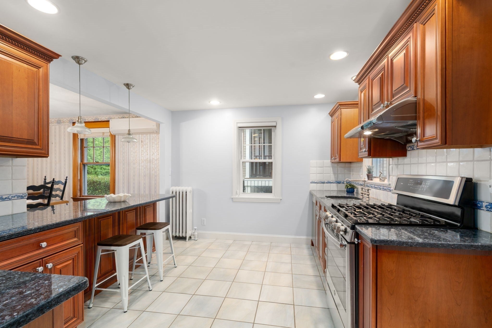 1929 Commonwealth Ave, Newton, MA Photo #9