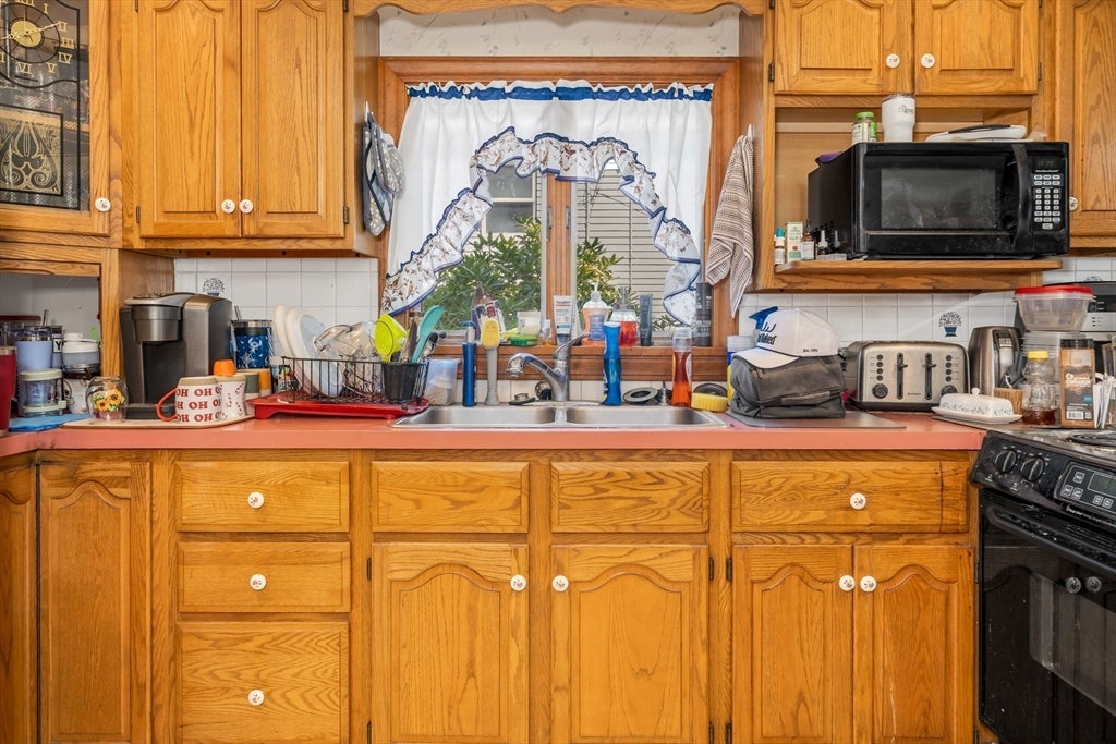 4 Fairview Ave, Amesbury, MA, 4 Fairview Ave, Amesbury, MA Photo #17