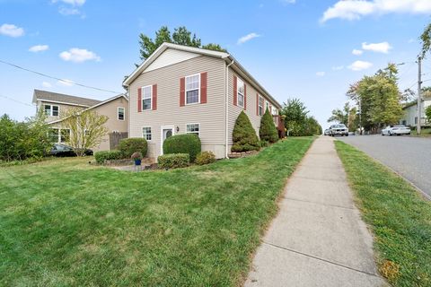 8 Oxford St Chicopee MA 01020