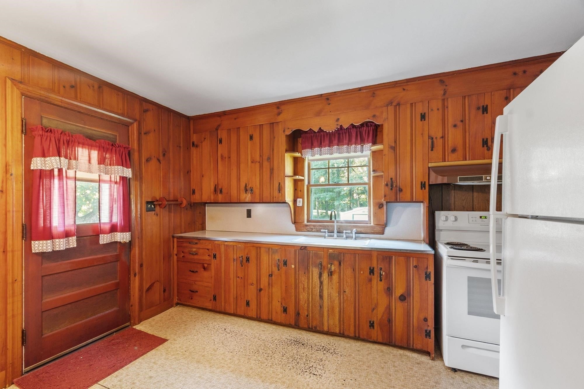 95 West Street, Lunenburg, MA Photo #3