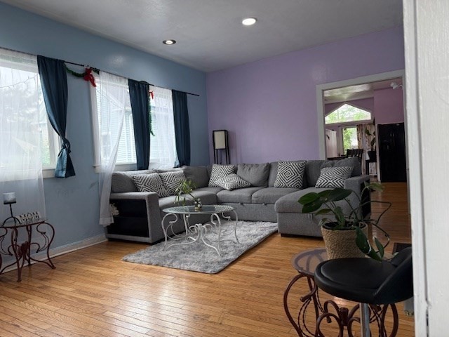 10 Byron St