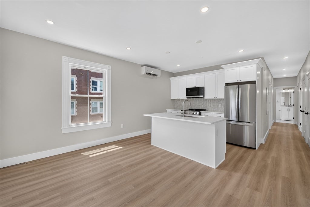 533 Washington Street 3