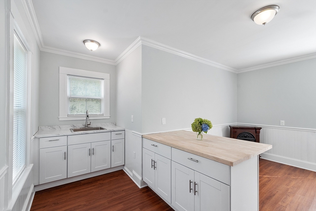 29 River Road 3