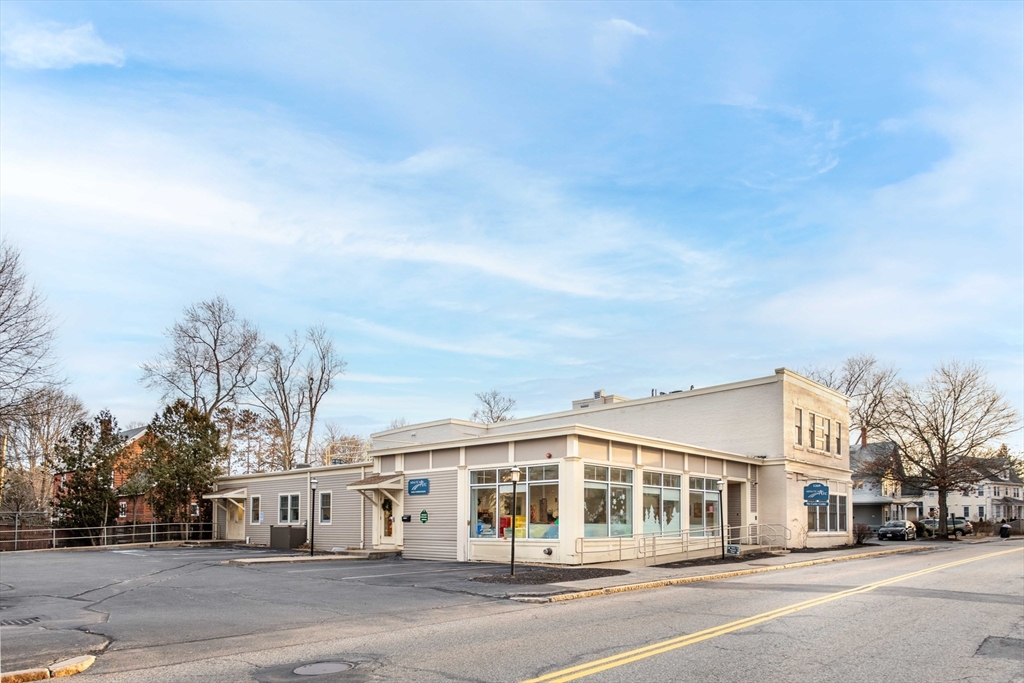 1269 Main St