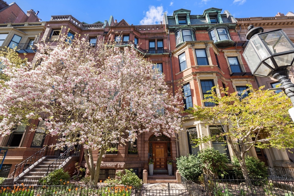 249 Commonwealth Ave