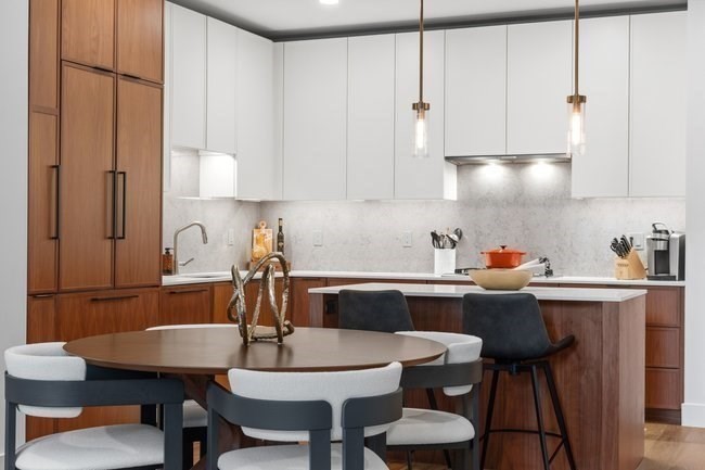 566 Columbus Ave 103