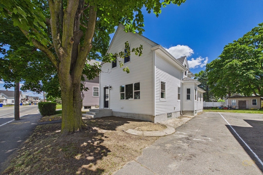 191 Bay St