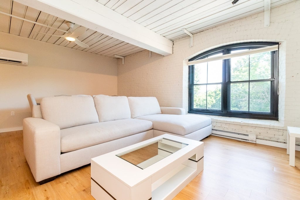 55 Sterling St #205, Clinton, MA, 55 Sterling St #205, Clinton, MA Photo #3
