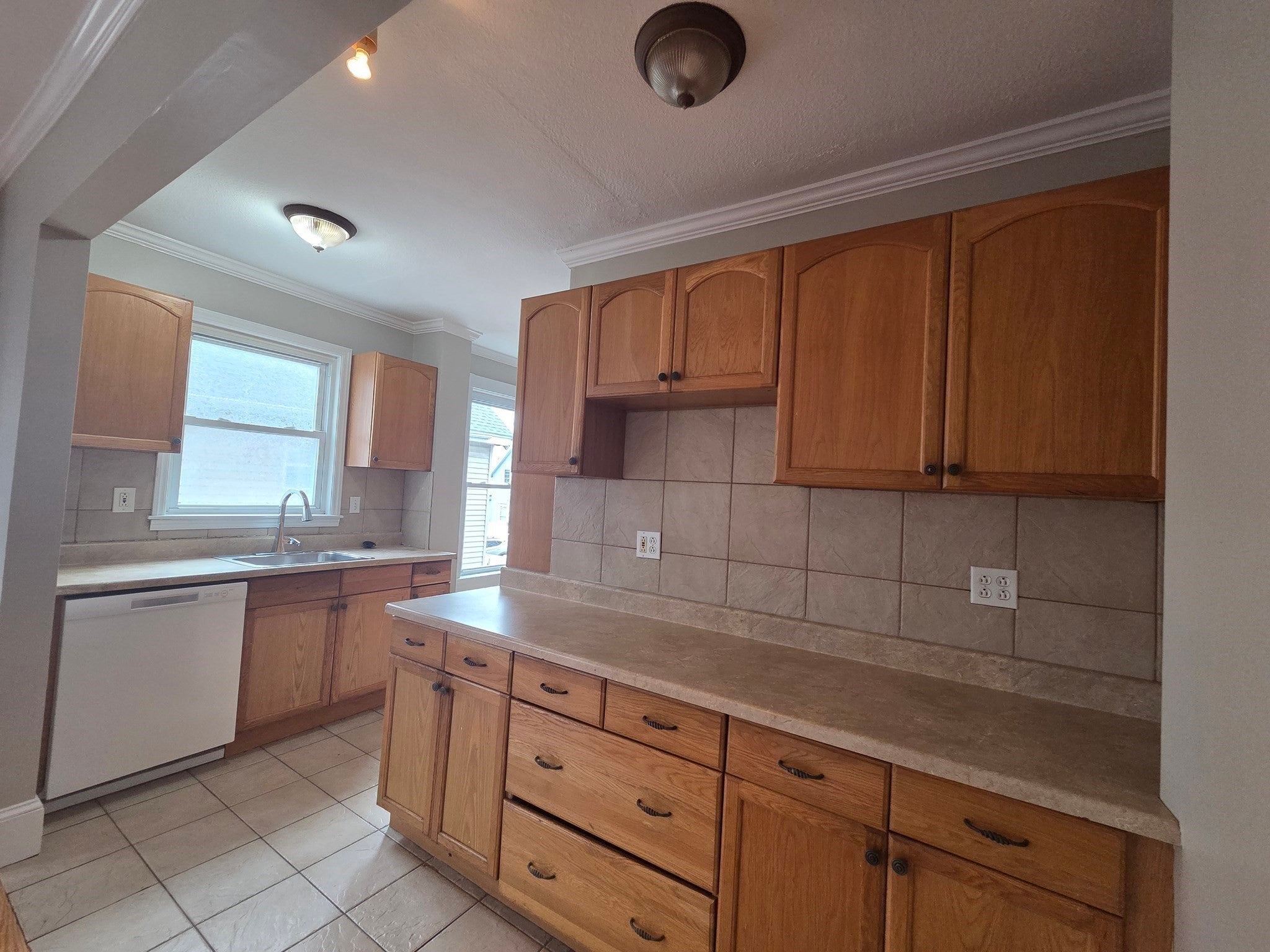 30 Endicott St #2, Lynn, MA, 30 Endicott St #2, Lynn, MA Photo #5