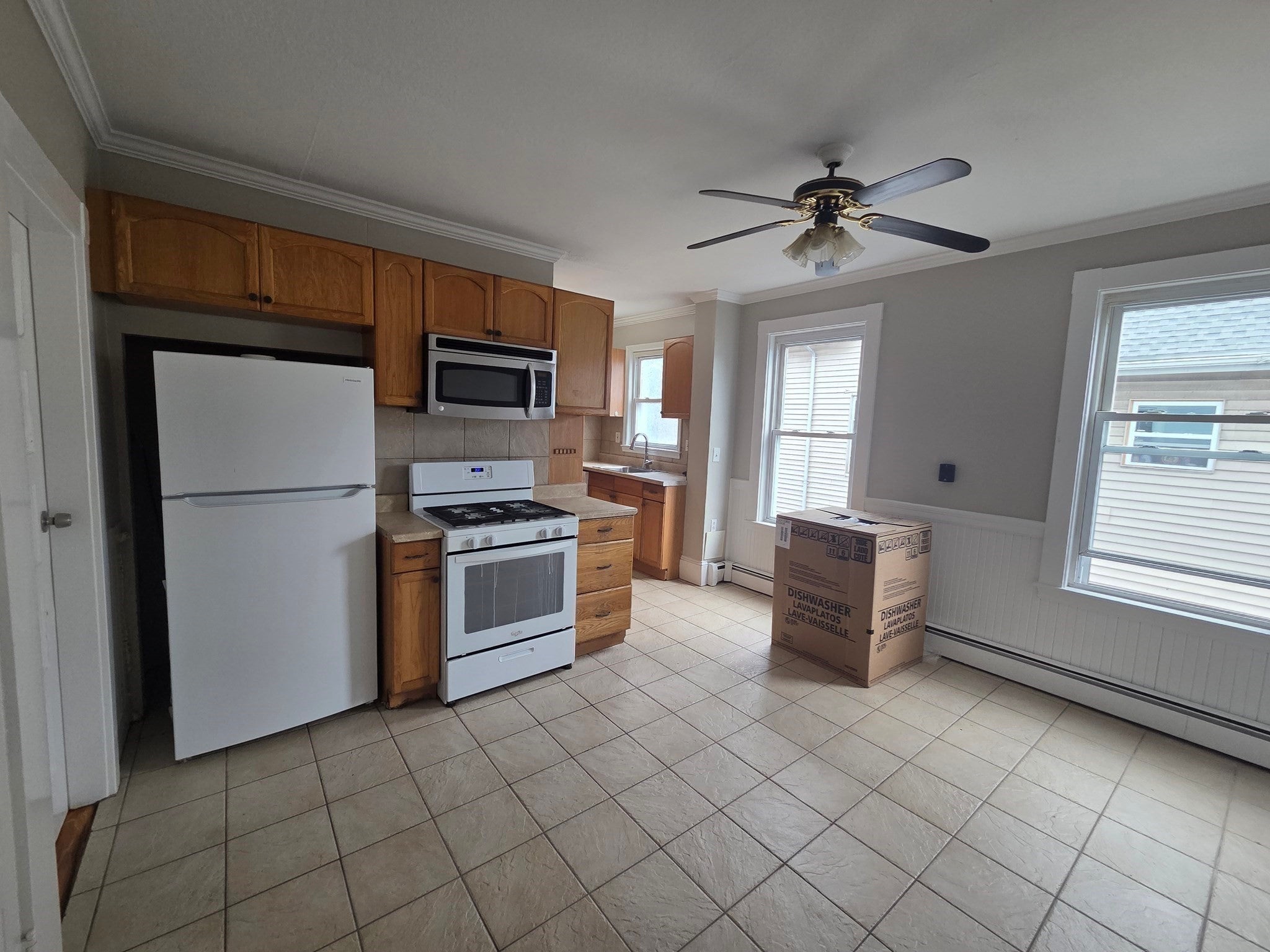 30 Endicott St #2, Lynn, MA, 30 Endicott St #2, Lynn, MA Photo #6
