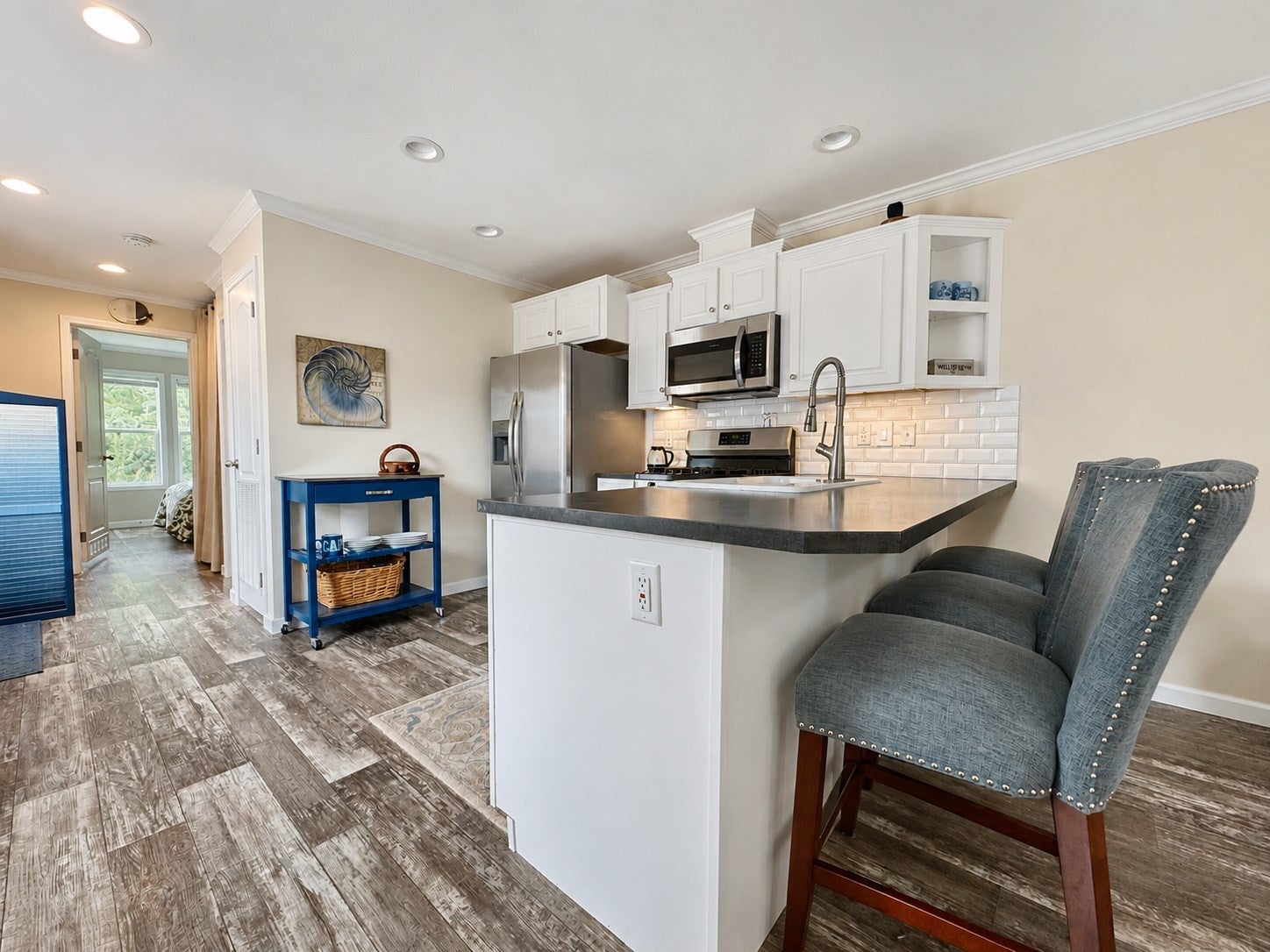 210 West Rd M-08