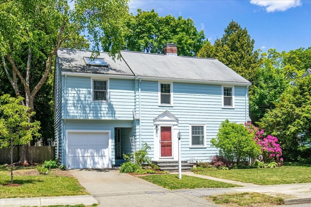 99 Fairway Dr