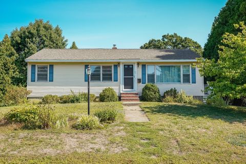 63 Melrose Ave Haverhill MA 01830