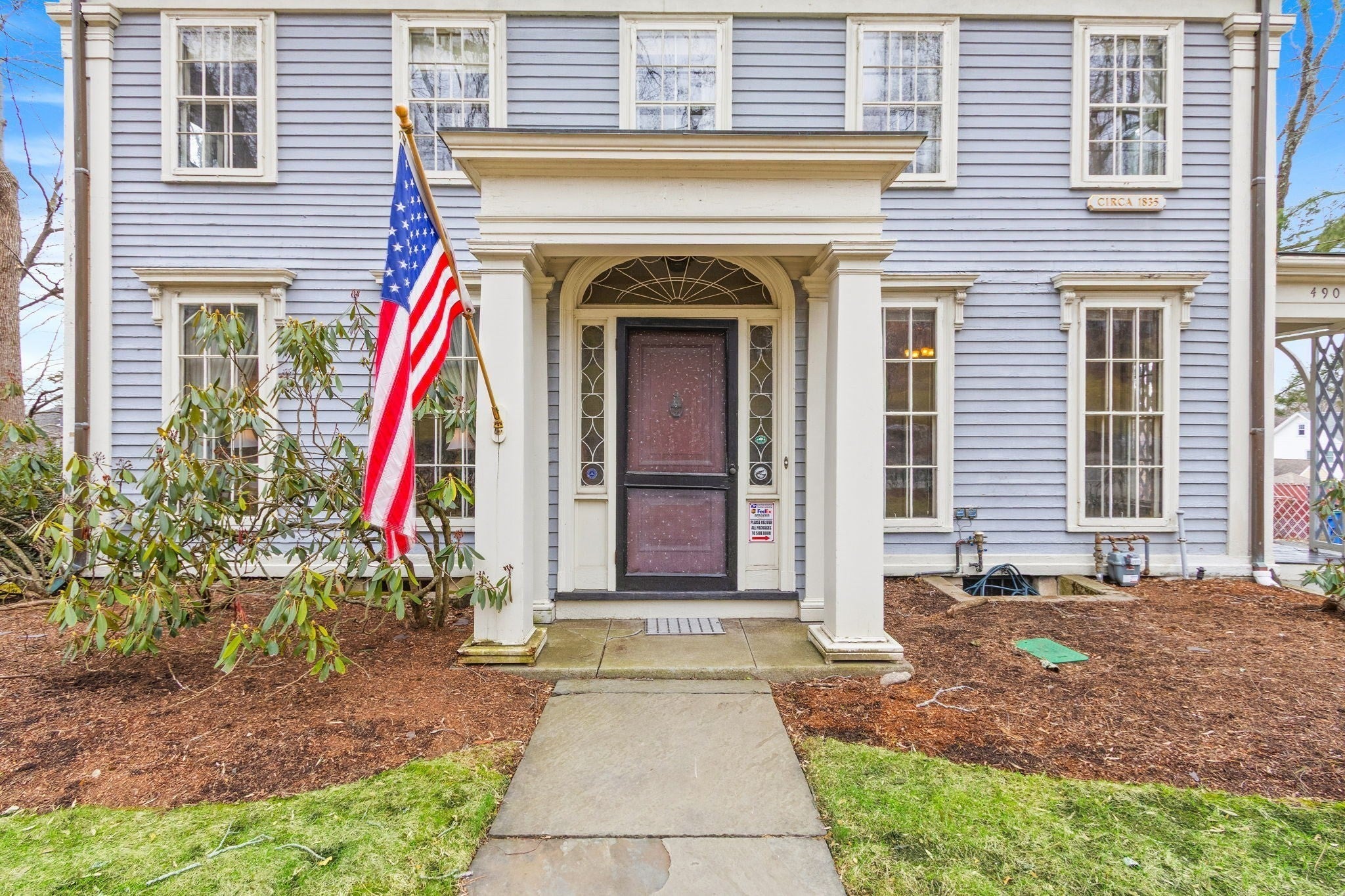 490 Pleasant St