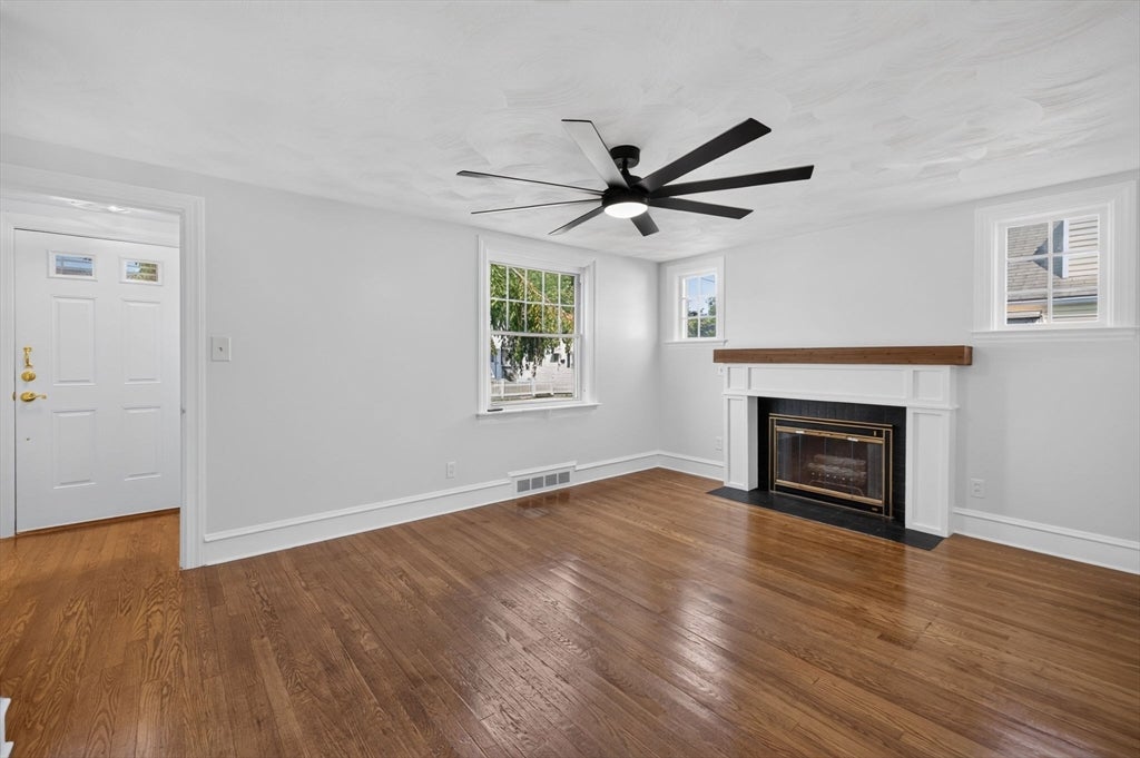 122 Dewey Ave, Pawtucket, RI, 122 Dewey Ave, Pawtucket, RI Photo #16