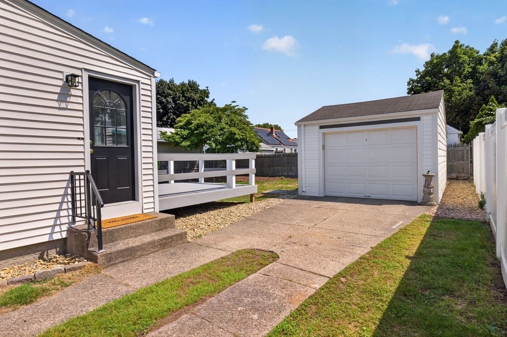 122 Dewey Ave, Pawtucket, RI, 122 Dewey Ave, Pawtucket, RI Photo #5