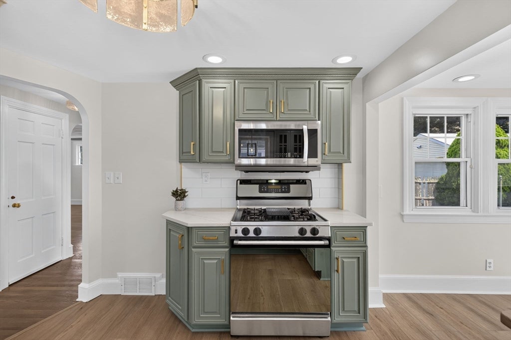 122 Dewey Ave, Pawtucket, RI, 122 Dewey Ave, Pawtucket, RI Photo #12