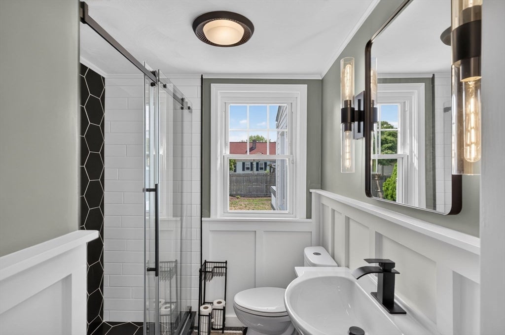 122 Dewey Ave, Pawtucket, RI, 122 Dewey Ave, Pawtucket, RI Photo #20