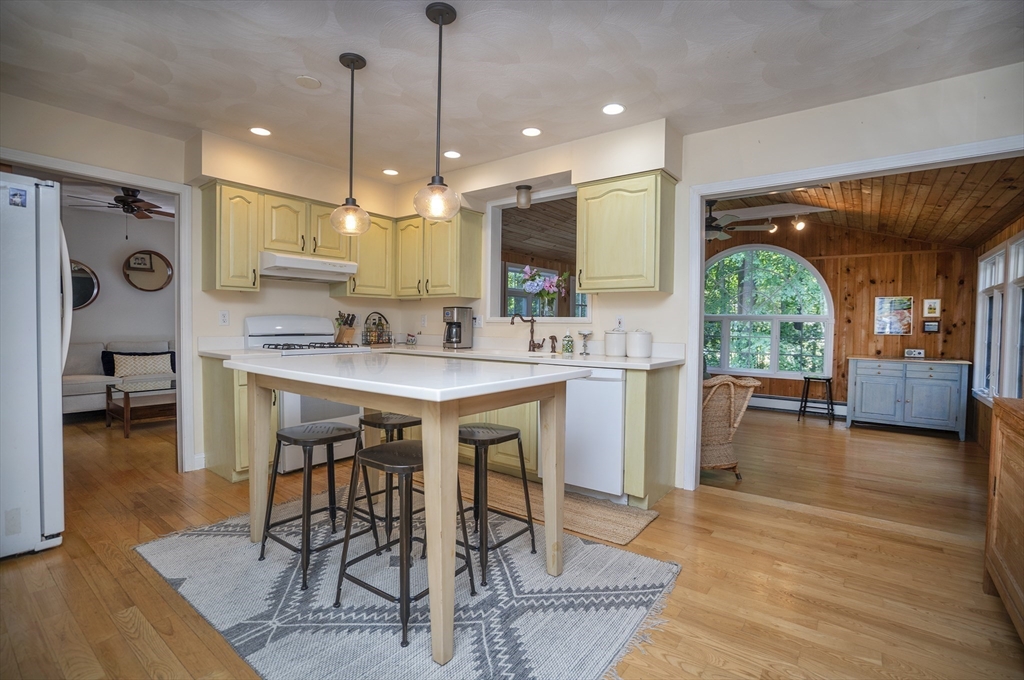 23 Willowdale Dr
