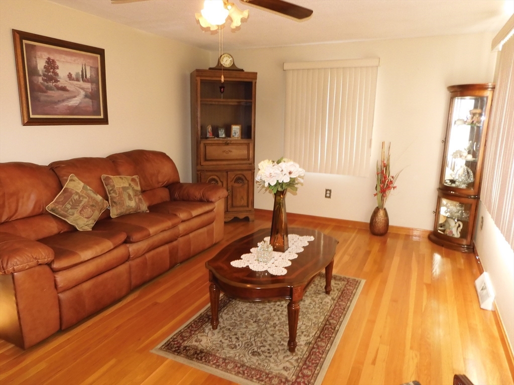 22 Derry Rd