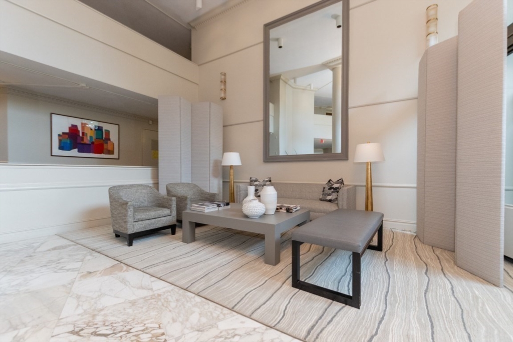 280 Boylston St 710