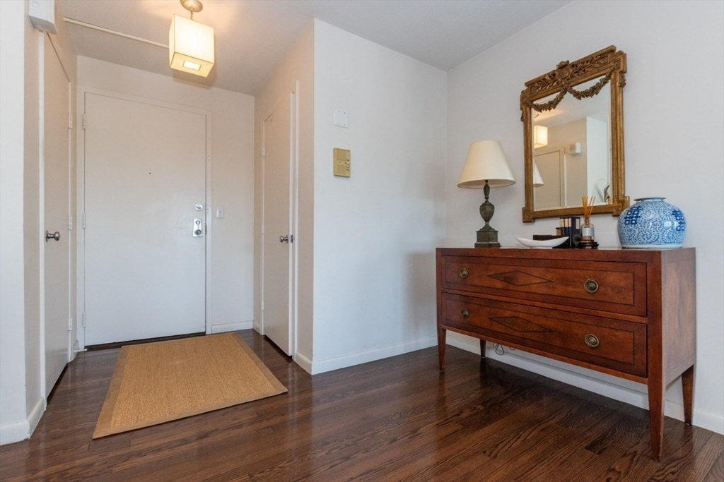 280 Boylston St 710