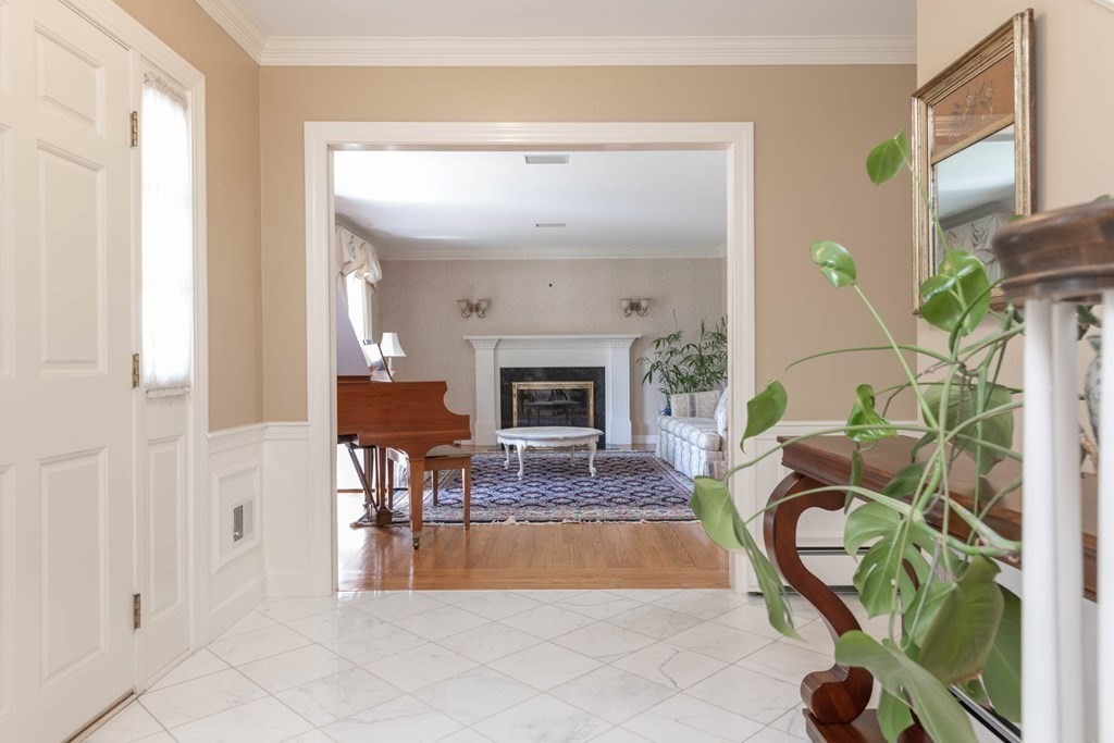 4 Elliston Road
