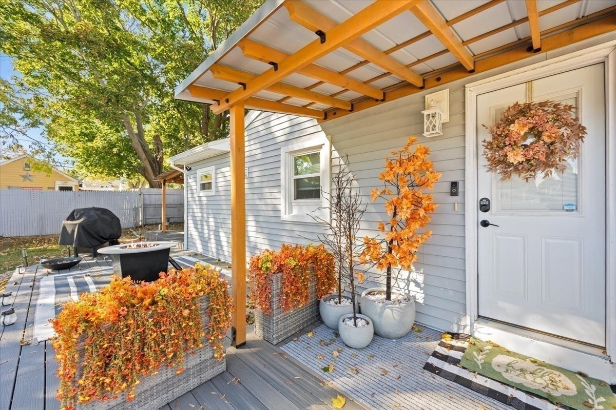 37 Sidney Ave