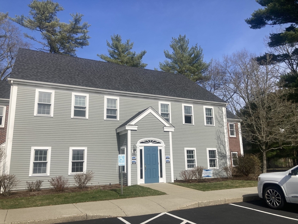 475 School St 16 & 17