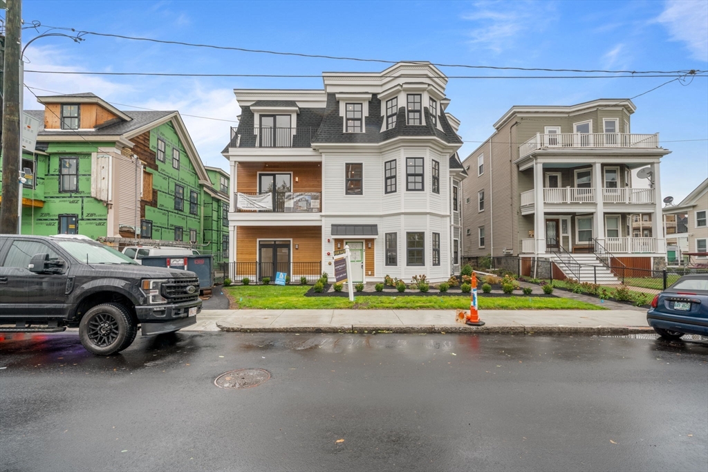33 Pearl St. 3