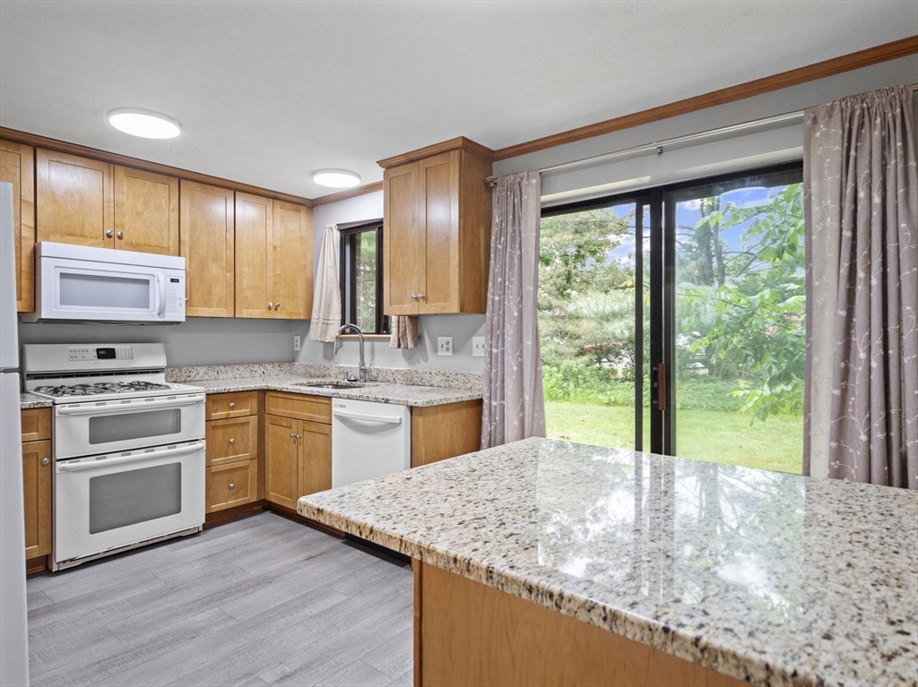 414 Farrwood Dr 414
