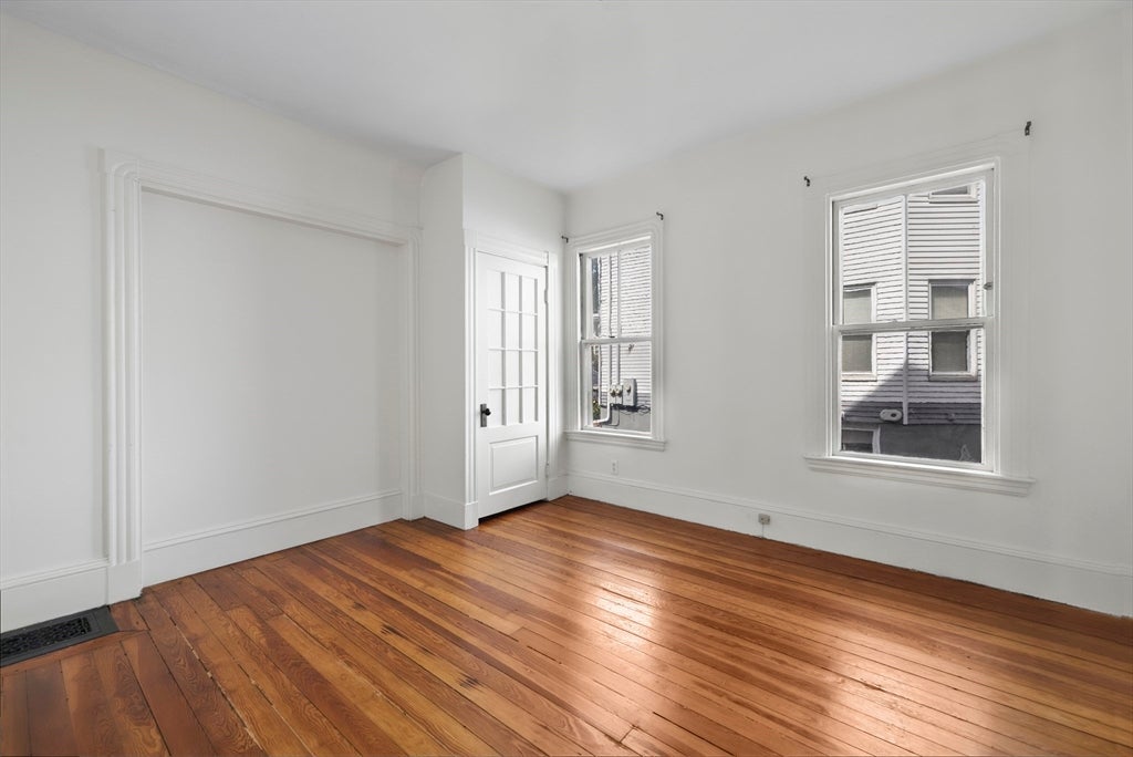 81 Avon ST #1, Somerville, MA Photo #7