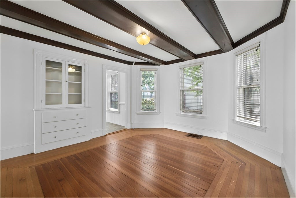 81 Avon ST #1, Somerville, MA Photo #3