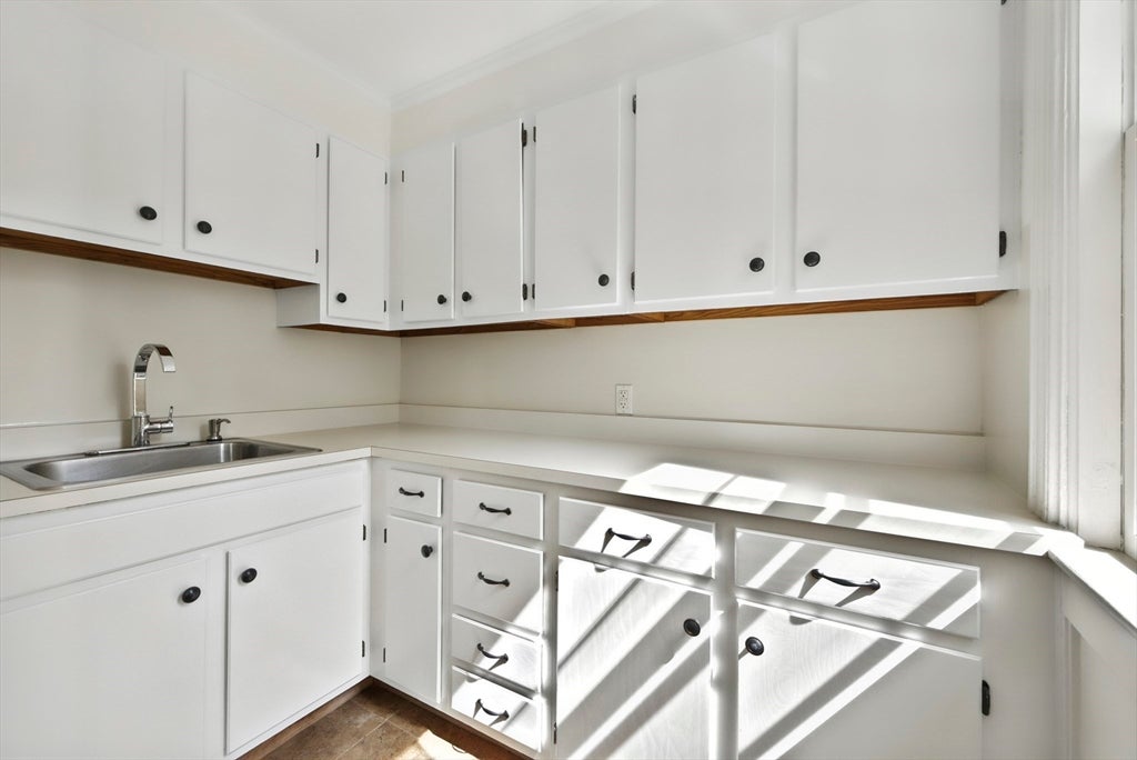 81 Avon ST #1, Somerville, MA Photo #13