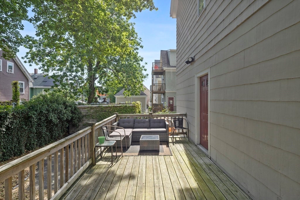 81 Avon ST #1, Somerville, MA Photo #22