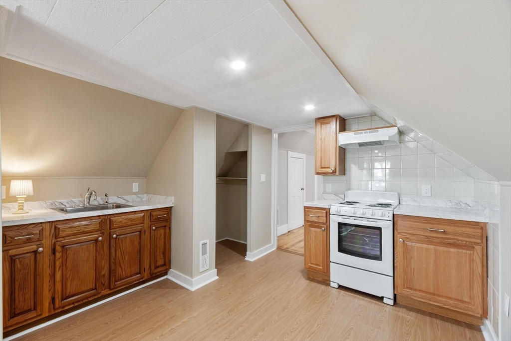 17 Buckingham Street #3, Somerville, MA Photo #6