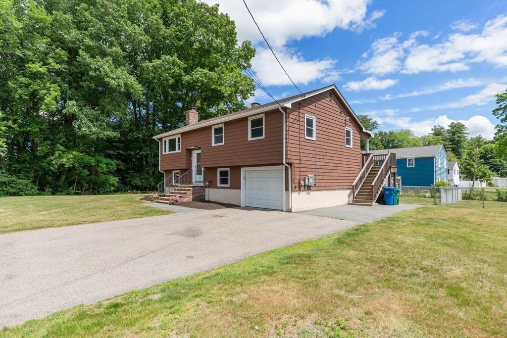 22 Susan Ave